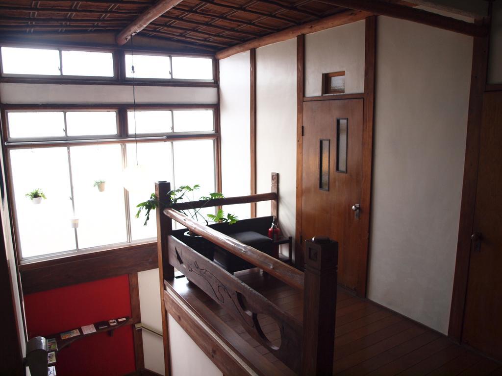 Tunnel Hostel Китакушу Стая снимка