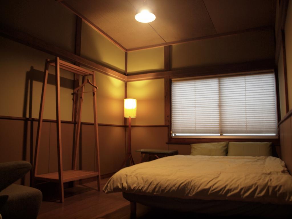 Tunnel Hostel Китакушу Стая снимка